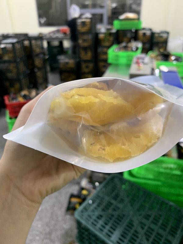 Packing pineapple